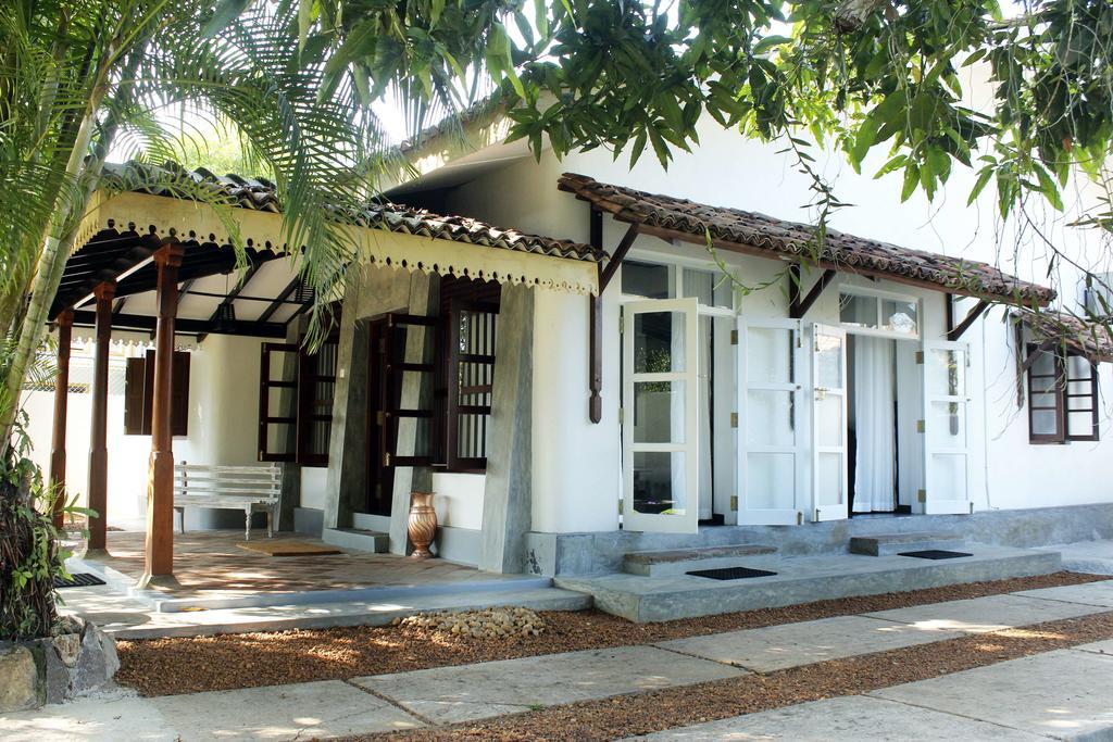 Bilin Tree House Hotel Galle Ruang foto