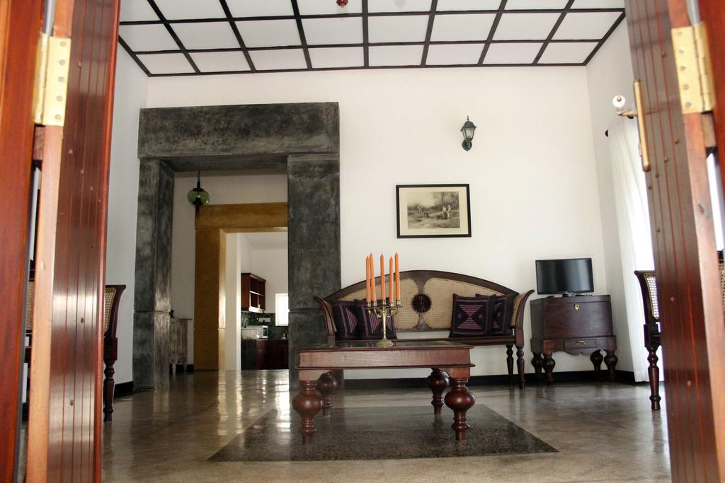 Bilin Tree House Hotel Galle Ruang foto