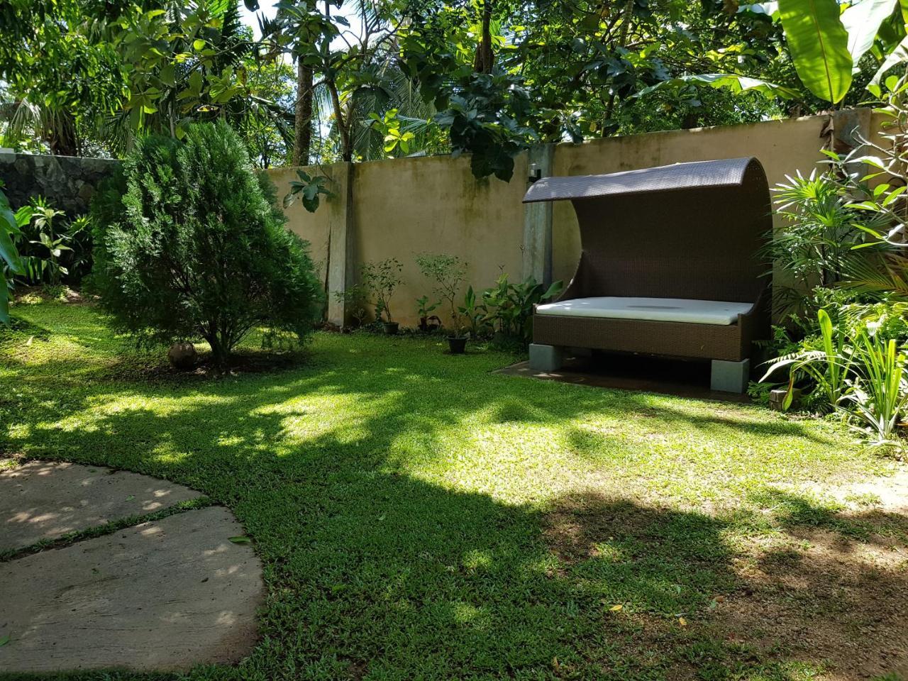Bilin Tree House Hotel Galle Bagian luar foto
