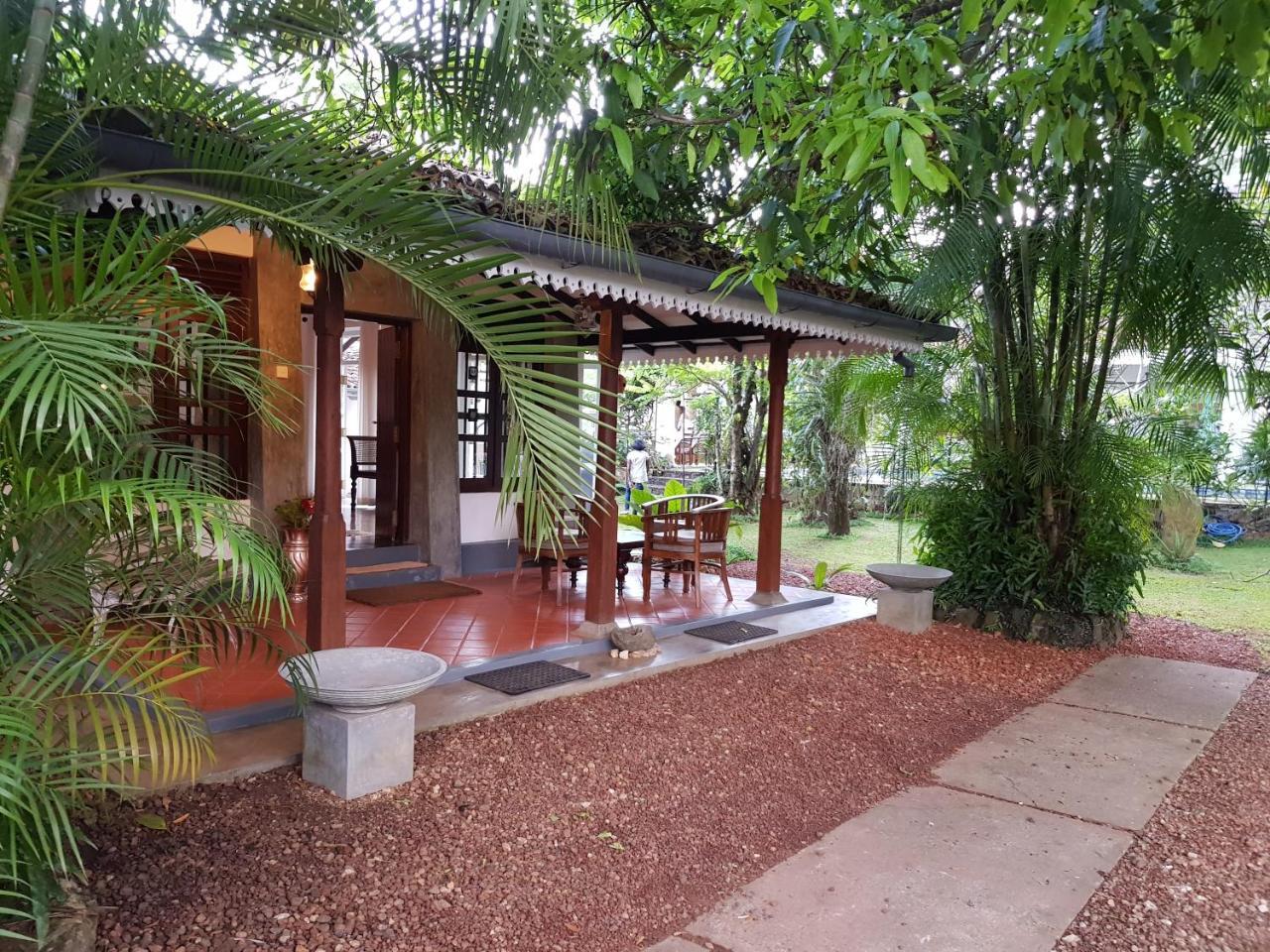 Bilin Tree House Hotel Galle Bagian luar foto